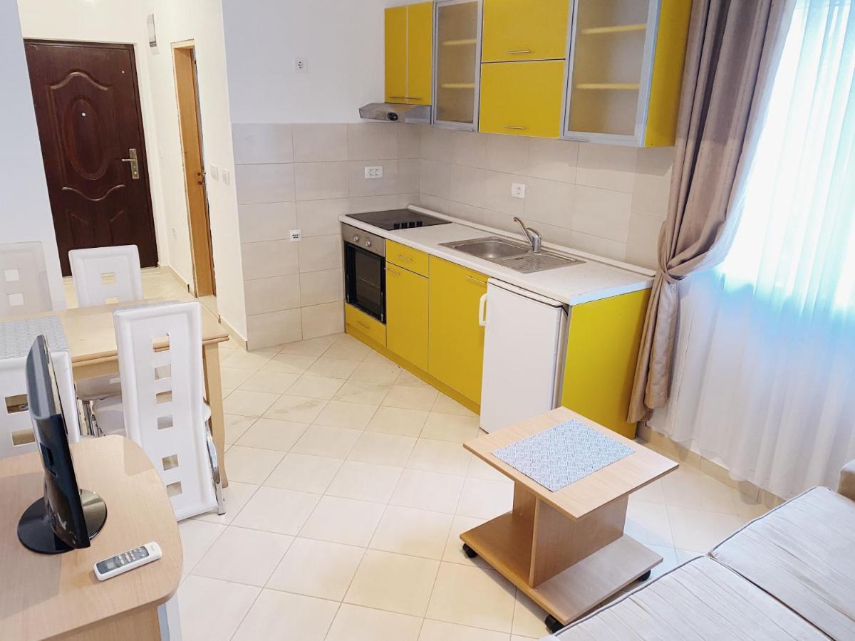 Apartments Sneki Баошичі Екстер'єр фото