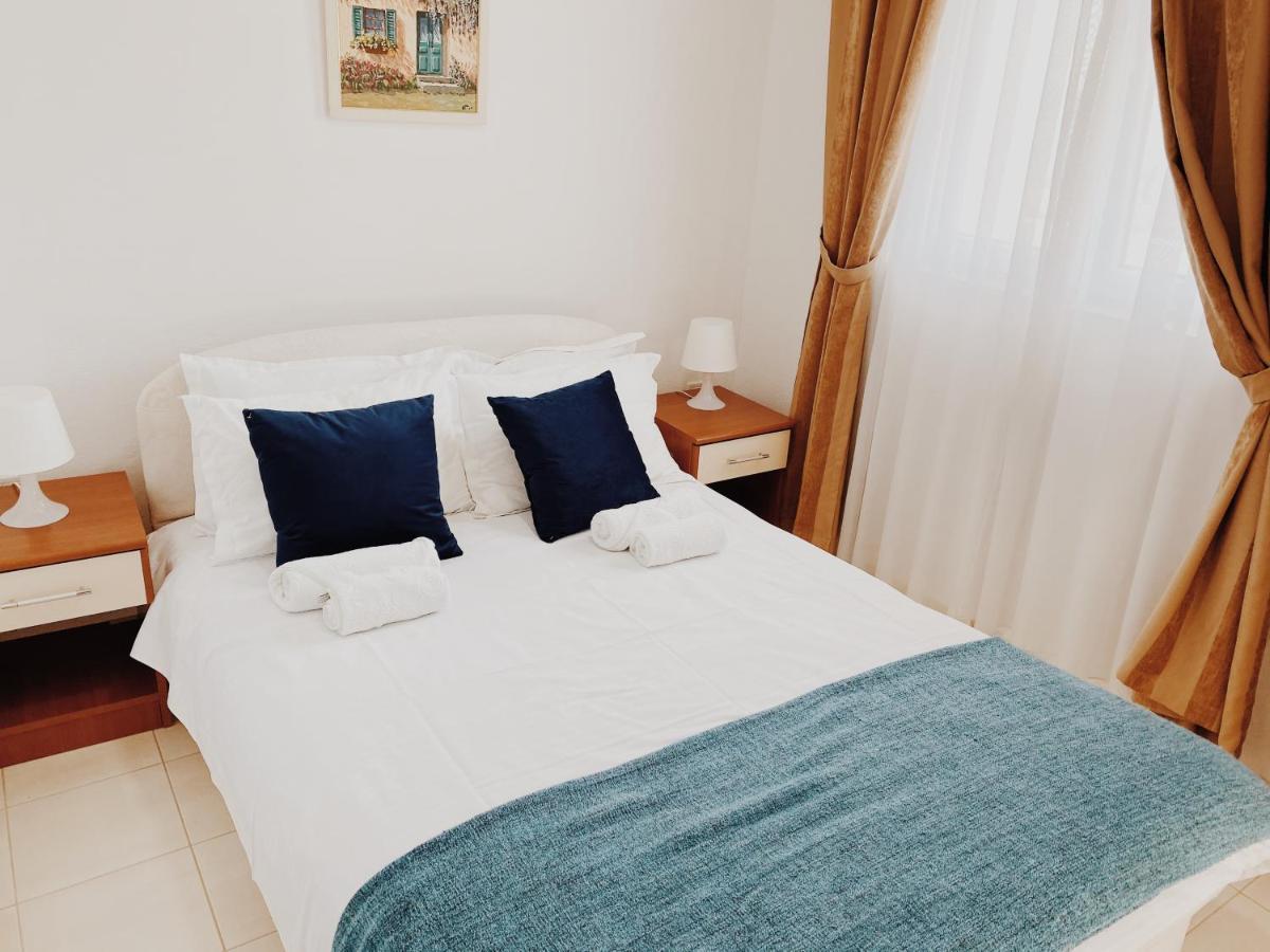 Apartments Sneki Баошичі Екстер'єр фото