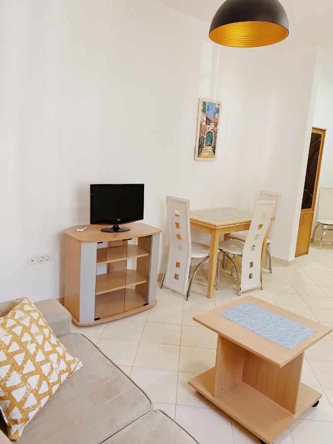 Apartments Sneki Баошичі Екстер'єр фото